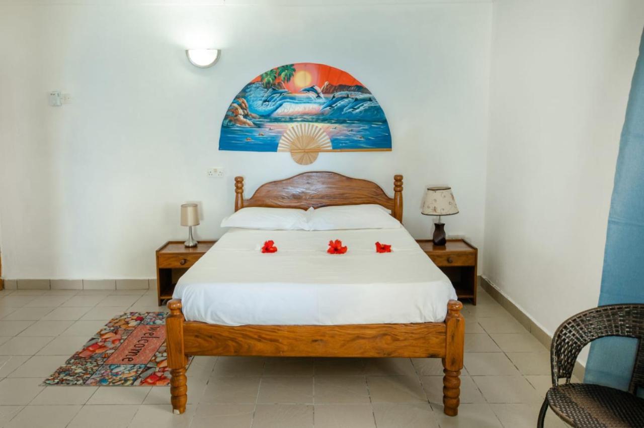 Maison Du Soleil Self Catering Anse Lazio Exterior photo